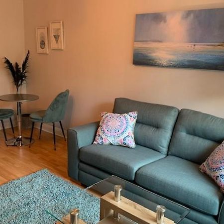 לוסימאות' Modern One Bedroom Apartment מראה חיצוני תמונה